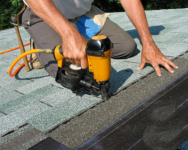 Best Roof Gutter Cleaning  in Hill City, KS
